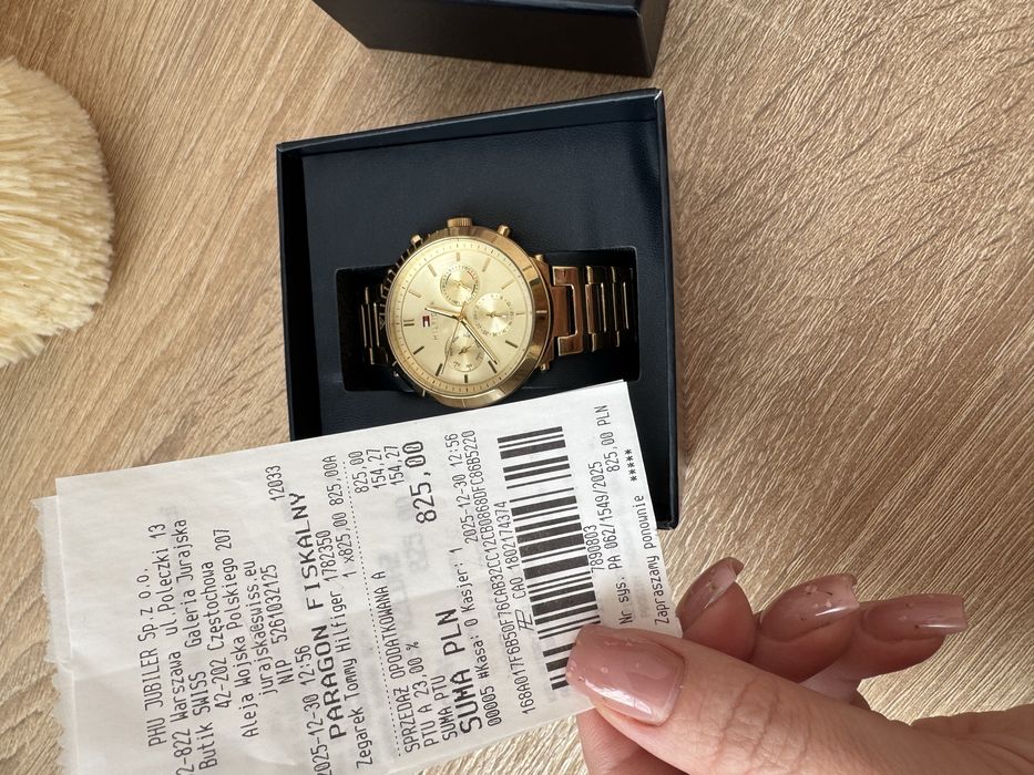 Tommy Hilfiger годинник