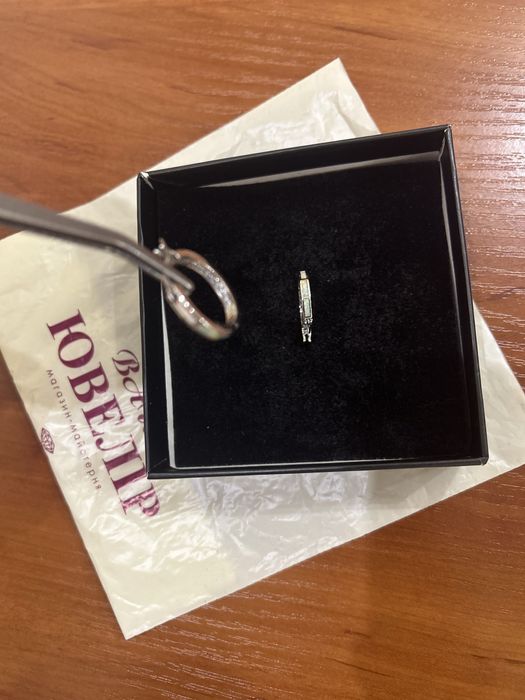 Сережки ,кульчики ,прикраси