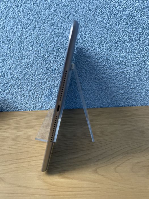 iPad Air 2  128 GB, LTE,Wi-Fi .