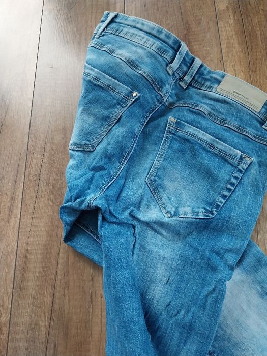 Spodnie jeansowe L STRADIvarius