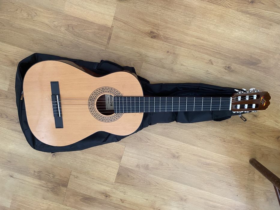 Классическая гитара Admira Fiesta (Испания)