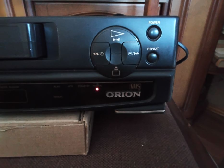 Відеоплеєр Orion N388E -V    -  400 грн