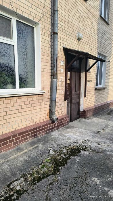 Продається простора 5-кімнатна квартира в центрі Камʼянець Подільскій