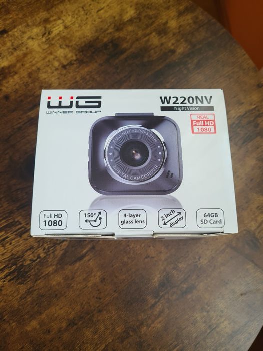 NOWA kamera samochodowa Winner Group W220NV z kartą pamięci
