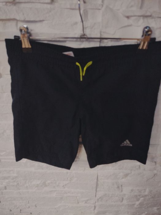 Spodenki adidas rozmiar 152