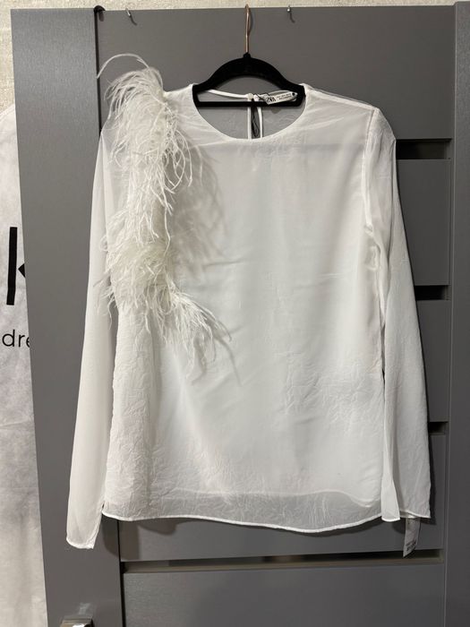 Блузка ZARA з пірʼям, НОВА!