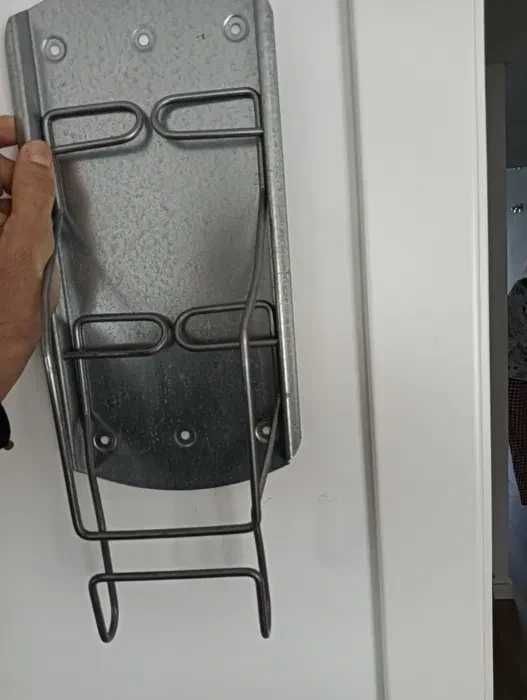 2 Suportes IKEA  Ferro de Engomar, Vassouras / Esfregona, - Novos!*