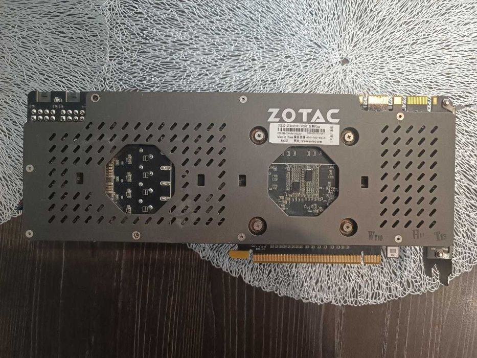 Vendo placa gráfica ZOTAC GTX 1070 Ti