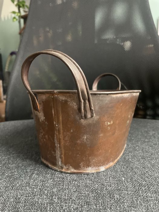 Rustykalny pojemnik metalowy / doniczka / koszyk na drobiazgi