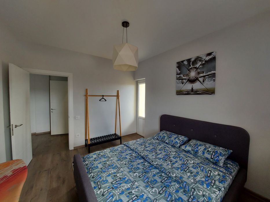 2 - кімнатна квартира. Погодинно. Подобово. ТРЦ " ЧАЙКА " Smart TV.