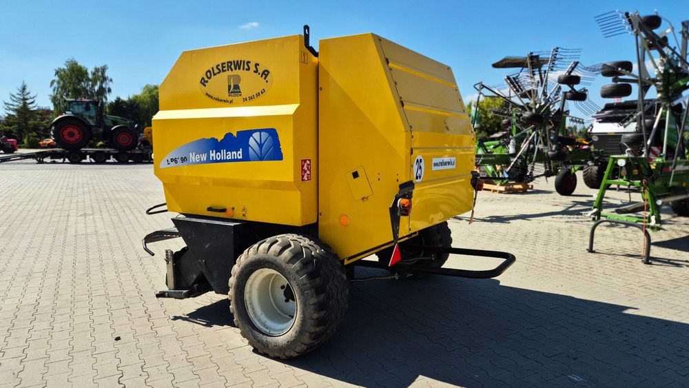 Prasa stałokomorowa New Holland BR6090