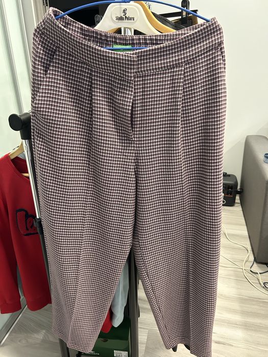 Стильні брюки United Colors of Beneton