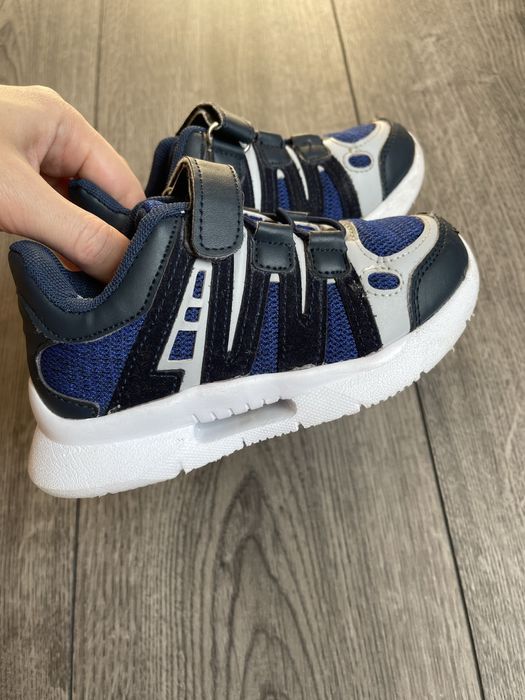 Кросівки для хлопчика, розмір 29