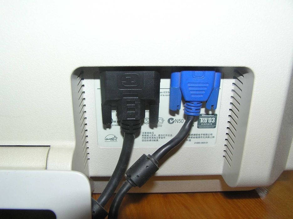 Монітор Sony – 19” ( SDM-E96D – стан 10+)