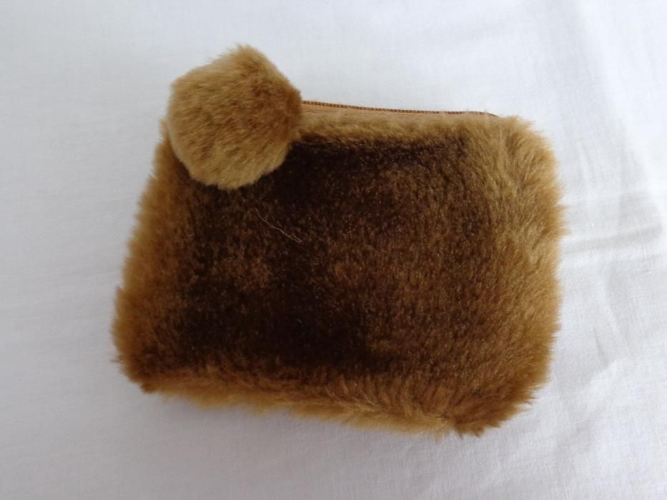 Carteira, porta-moedas em pêlo