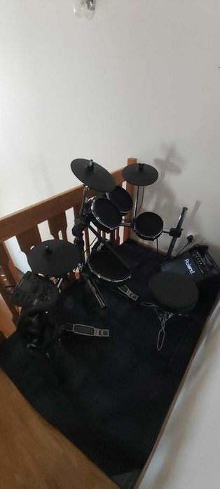 Bateria e todo o equipamento sem uso! Negociável.