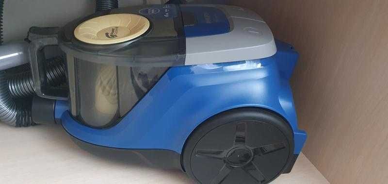 Пилосос без мішка PHILIPS