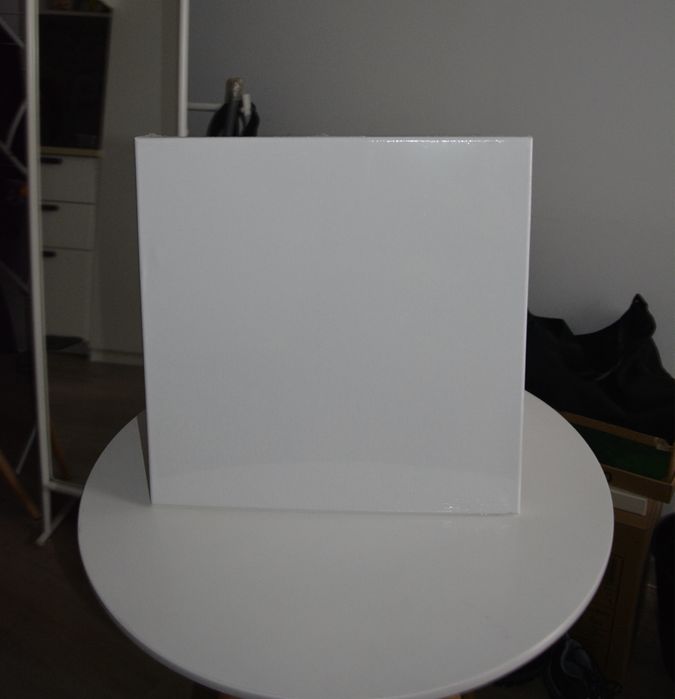 Lot nr 22 – Nowe podobrazie malarskie 40x40 – wyprzedaż, przeprowadzka