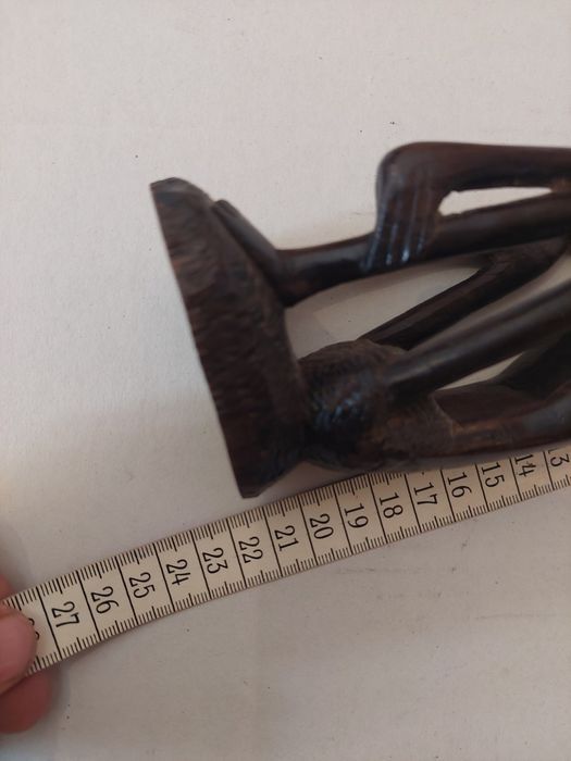 Escultura africana em madeira