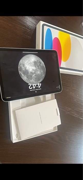 Ipad 10 gen, 64g. Como novo e com teclado