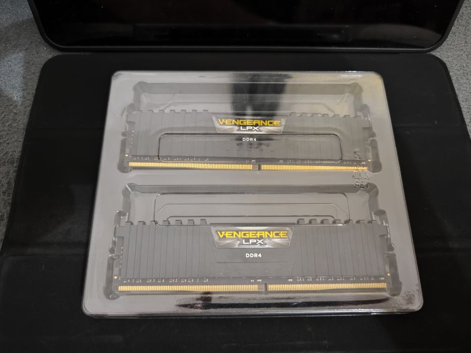 RAM 2x16GB Vengeance LPX