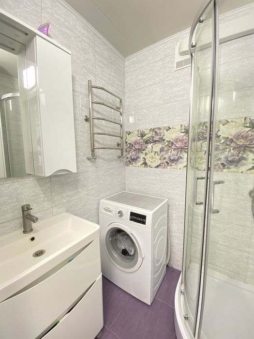 Продаж 1к квартири з ремонтом і власним паркомісцем (Газ)