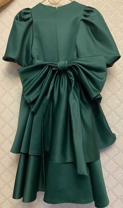 Святкова сукня для дівчинки