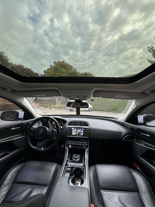 Jaguar XE, Prestige 2015