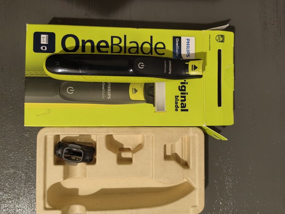 Електростанок Philips One blade.