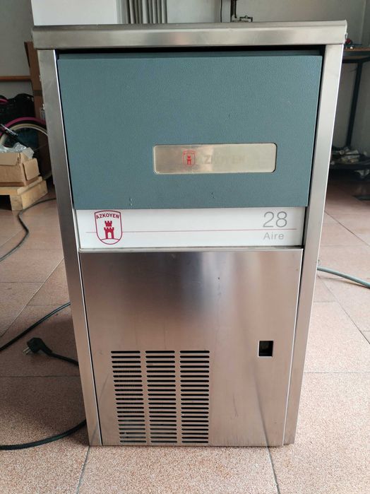 Máquina gelo AZKOYEN AZK28