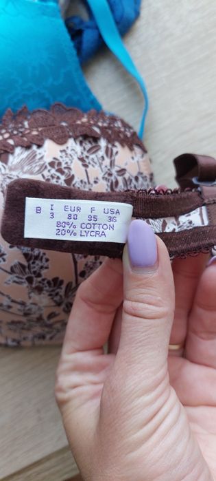 Жіночі бюстгальтери