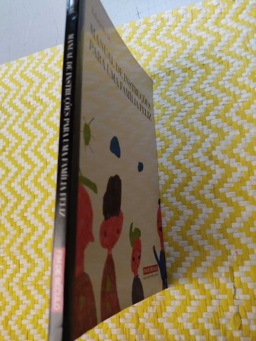 Manual de Instruções para uma Família Feliz
Eduardo Sá