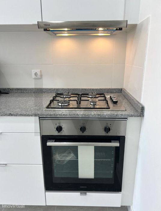 Apartamento para Arrendamento T3+1 em Alvalade