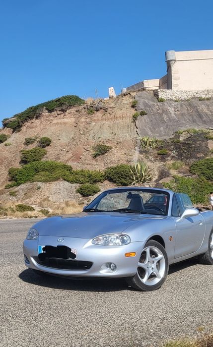 Mazda MX5 1.8  de 2002  Com  136.500km Reais.Carro de garagem em excelente estado .19.500€  negociável