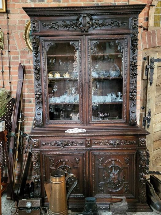 Kredens myśliwski antyk wysoki