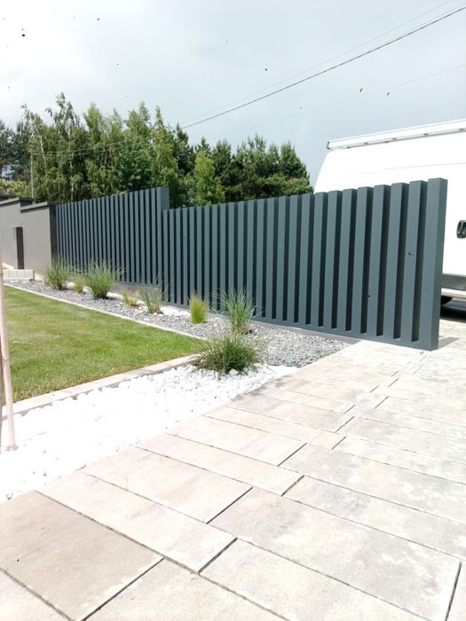 Bramy, przesuwne, dwuskrzydłowe nowoczesne
