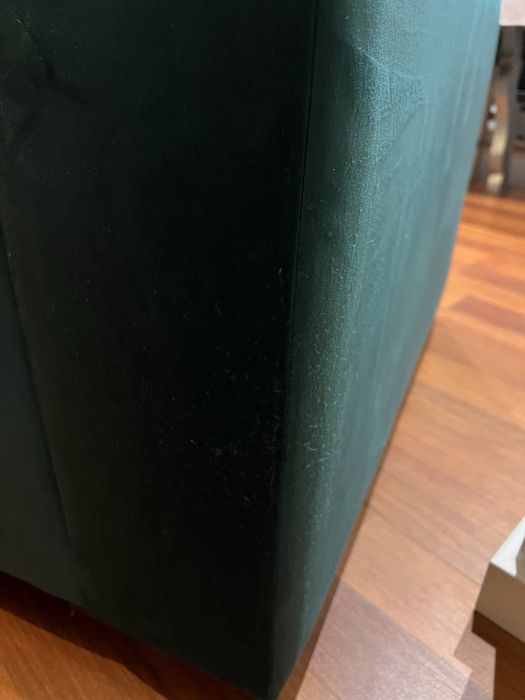 Sofá camurça 3 lugares