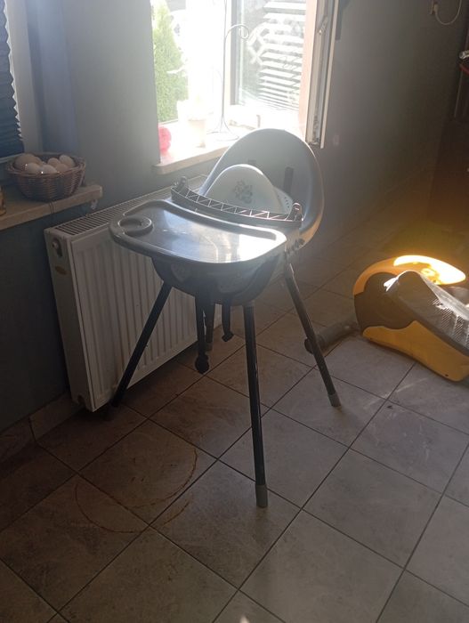 Fotelik do karmienia
