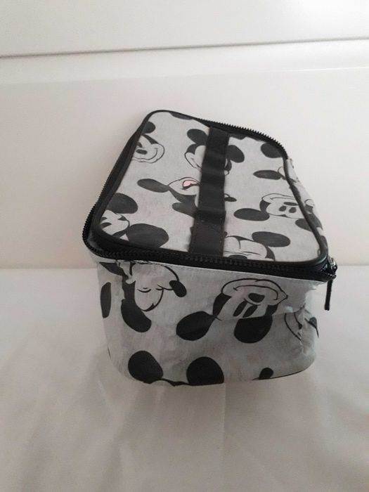 Necessaire Mickey impermeável como novo