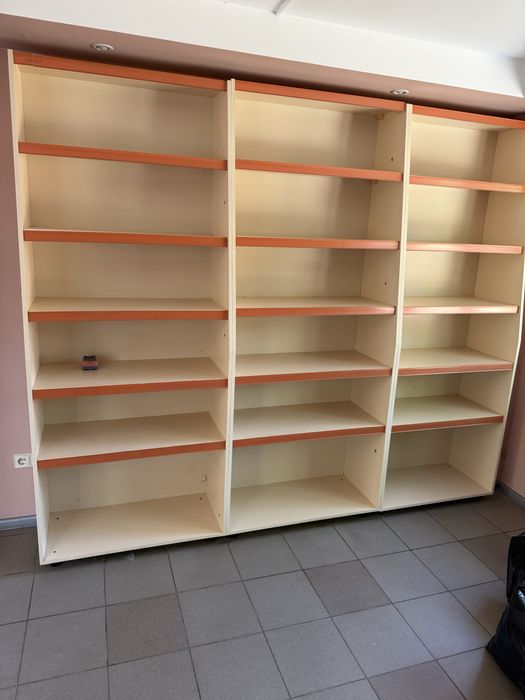 Продам витрины,весы,холодильные витрины