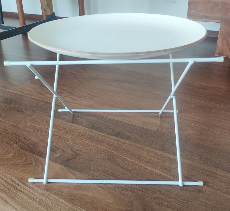Mesa de apoio branca