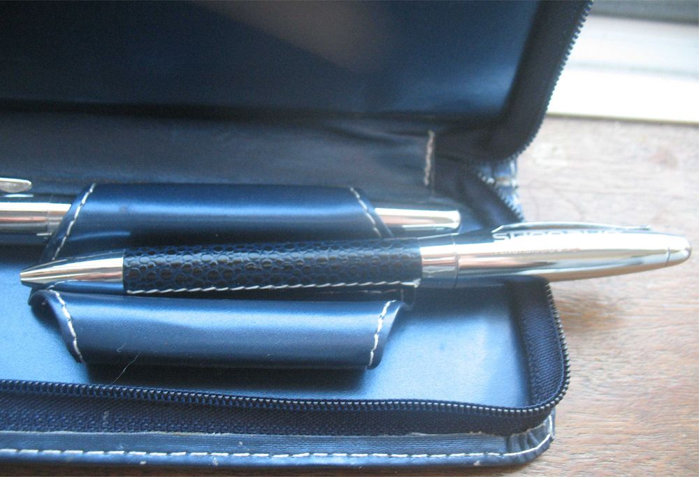 Conjunto 2 Canetas (ballpoint) - Promocional Supralip - Fenofibrato