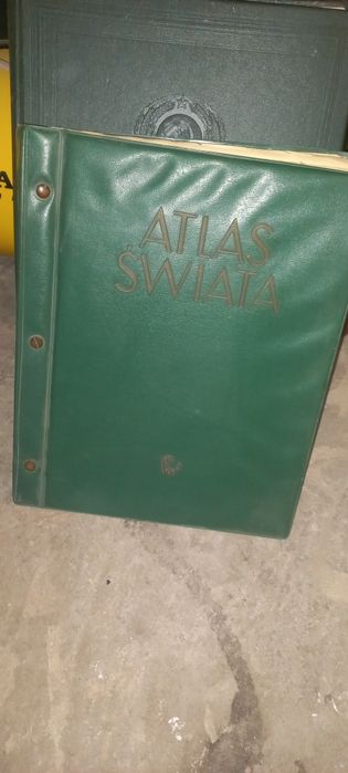 Książki atlas różne