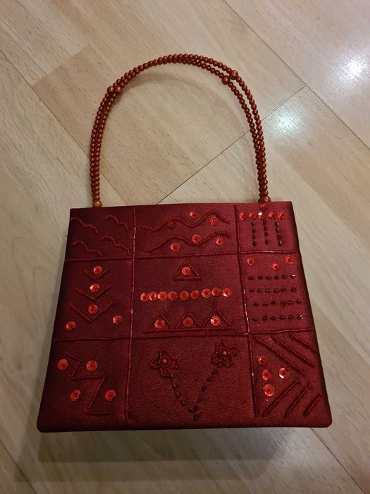 Mała torebka wieczorowa