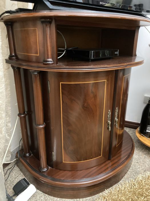 Movel de TV ou decorativo com BAR