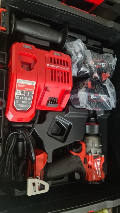 Wiertarko-wkrętarka udarowa Milwaukee M18 FPD3 zestaw