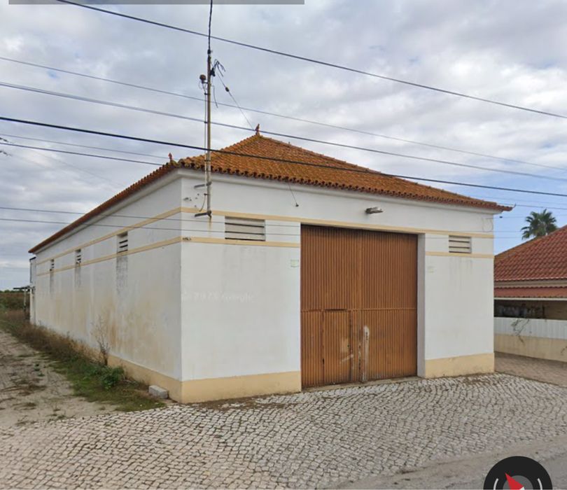 Alugo armazem amplo Lau