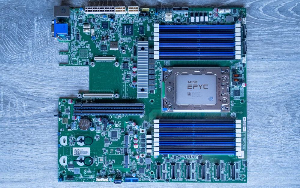 EPYC 7532 32 cores + Tyan S8036 SP3 board + NIC 2x 10gbe