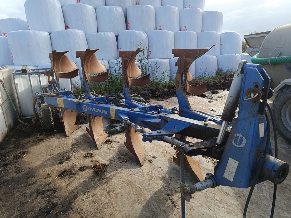 Pług obrotowy Overum 4 skiby 3+1 non stop zabezpieczenia hydrauliczne
