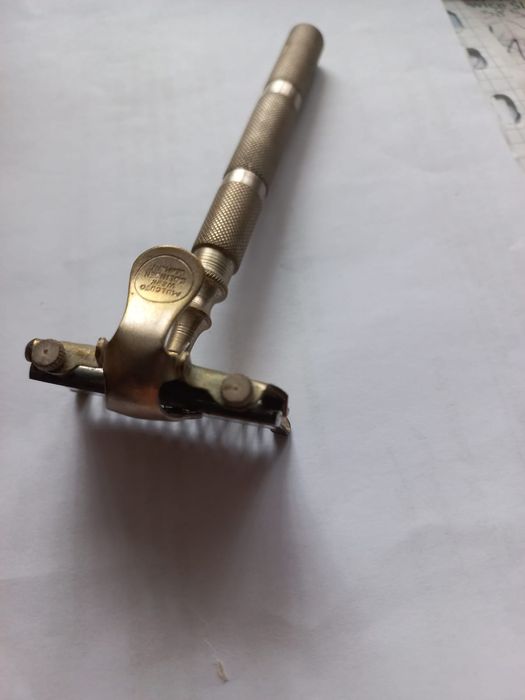 Zabytkowy zestaw do golenia marki Paul Müller z Solingen